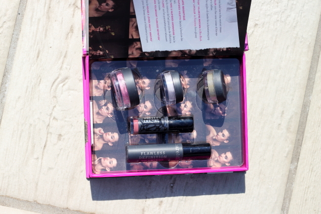 coffret pretty wild bare minerals